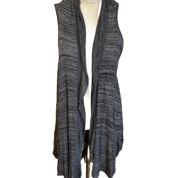 Grace & Lace Sleeveless Cardigan size Large - Picture 1 of 7